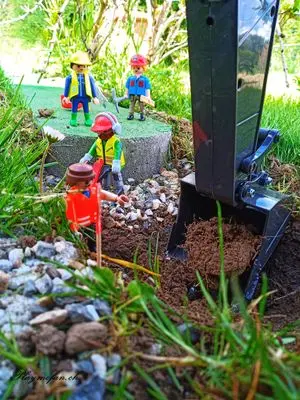 Playmobil Building the Garden Railway – photo 10 of 130