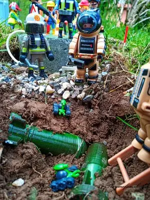 Playmobil Building the Garden Railway – photo 20 of 130