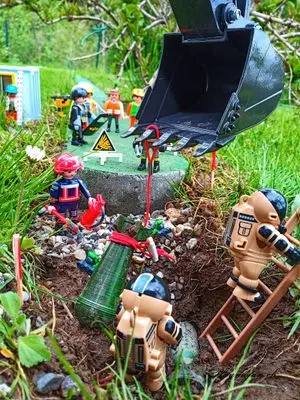 Playmobil Building the Garden Railway – photo 24 of 130
