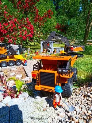Playmobil Building the Garden Railway – photo 35 of 130