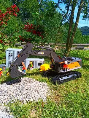 Playmobil Building the Garden Railway – photo 38 of 130