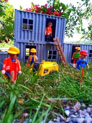 Playmobil Building the Garden Railway – photo 45 of 130