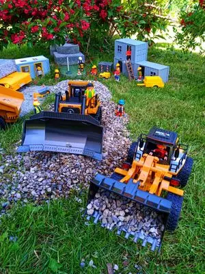 Playmobil Building the Garden Railway – photo 49 of 130