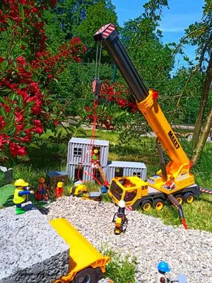 Playmobil Building the Garden Railway – photo 55 of 130
