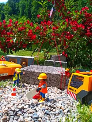 Playmobil Building the Garden Railway – photo 57 of 130
