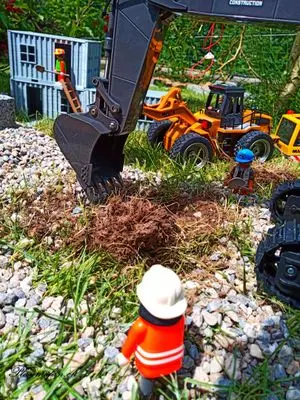 Playmobil Building the Garden Railway – photo 64 of 130
