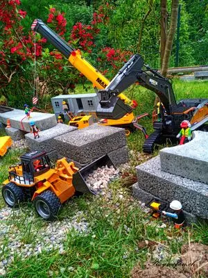 Playmobil Building the Garden Railway – photo 73 of 130