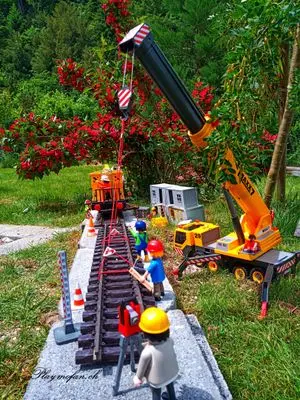 Playmobil Building the Garden Railway – photo 84 of 130