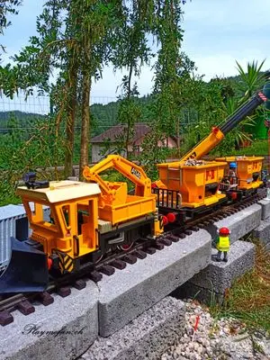 Playmobil Building the Garden Railway – photo 85 of 130