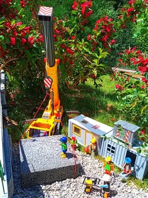 Playmobil Building the Garden Railway – photo 100 of 130