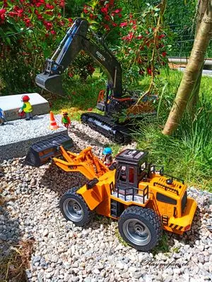 Playmobil Building the Garden Railway – photo 101 of 130