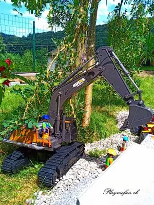 Playmobil Building the Garden Railway – photo 103 of 130