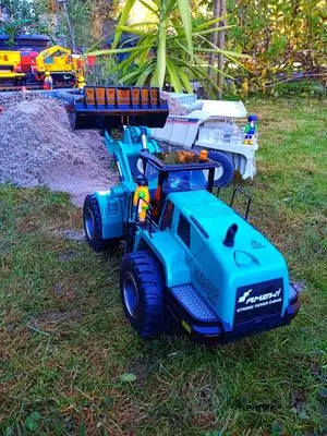 Playmobil Building the Garden Railway – photo 114 of 130