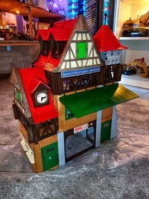 Playmobil Bahnhof im Eigenbau – Foto 4 von 14