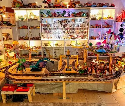 Playmobil Building the Indoor Layout – photo 16 of 16