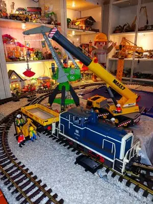 Playmobil Building the Indoor Layout – photo 5 of 16