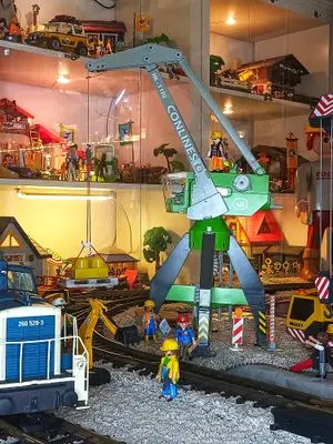 Playmobil Building the Indoor Layout – photo 7 of 16