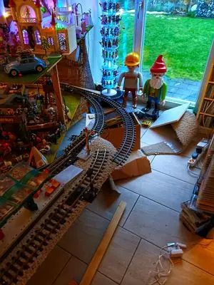 Playmobil Building the Indoor Layout – photo 8 of 16