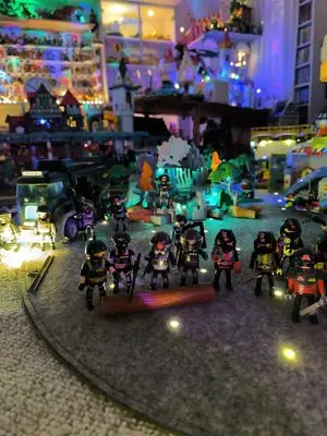 Playmobil Resident Evil – photo 31 of 37
