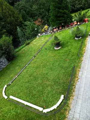 Playmobil Building the Garden Railway – photo 3 of 9
