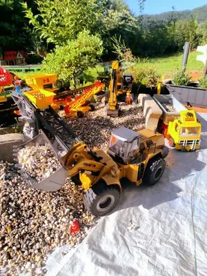 Playmobil Building the New Station – photo 3 of 19