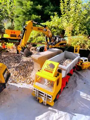 Playmobil Building the New Station – photo 10 of 19