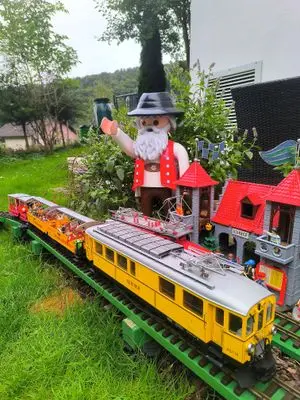 Playmobil Playing with the Railway – photo 20 of 22